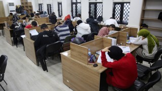 Karaköprü’de gençlerin alternatif ders çalışma ortamı okuma evleri