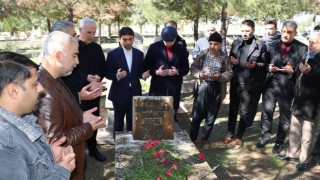 Abdullah Balak kabri başında dualarla anıldı