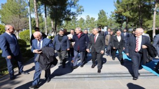 Eski Bakan Hulusi Akar Şanlıurfa’dan ayrıldı