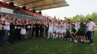 Karaköprü Belediyespor şampiyonluk kupasına kavuştu!