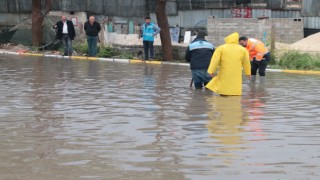 Şanlıurfa’da sağanak yağmur sonrası su baskınları yaşandı