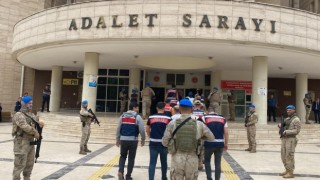 Şanlıurfa merkezli operasyonlarda yakalanan 15 kişi adliyeye sevk edildi