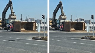 Şanlıurfa’da kum yüklü kamyon devrildi!