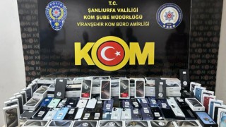 Viranşehir’de kaçakçılık operasyonu: 350 kaçak cep telefonu ele geçirildi