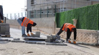 Karaköprü'de Üstyapı Çalışmaları Hızla İlerliyor: Yeni Yollar ve Modern Kaldırımlar Vatandaşların Hizmetinde