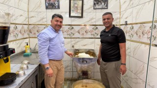 Urfa Sıcağında Serinleten Lezzet: Yerli Cola Meyan Şerbeti